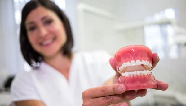 Artificial Teeth